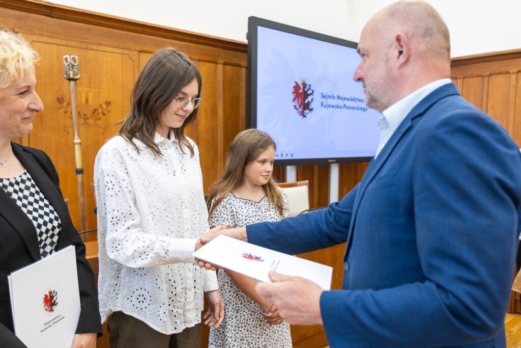 Spotkanie z uczestnikami konkursu „Poznajemy Parki Krajobrazowe”, fot. Szymon Zdziebło/tarantoga.pl dla UMWKP