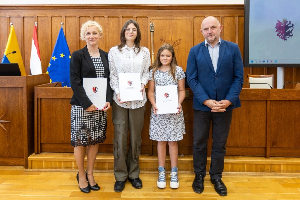 Spotkanie z uczestnikami konkursu „Poznajemy Parki Krajobrazowe”, fot. Szymon Zdziebło/tarantoga.pl dla UMWKP