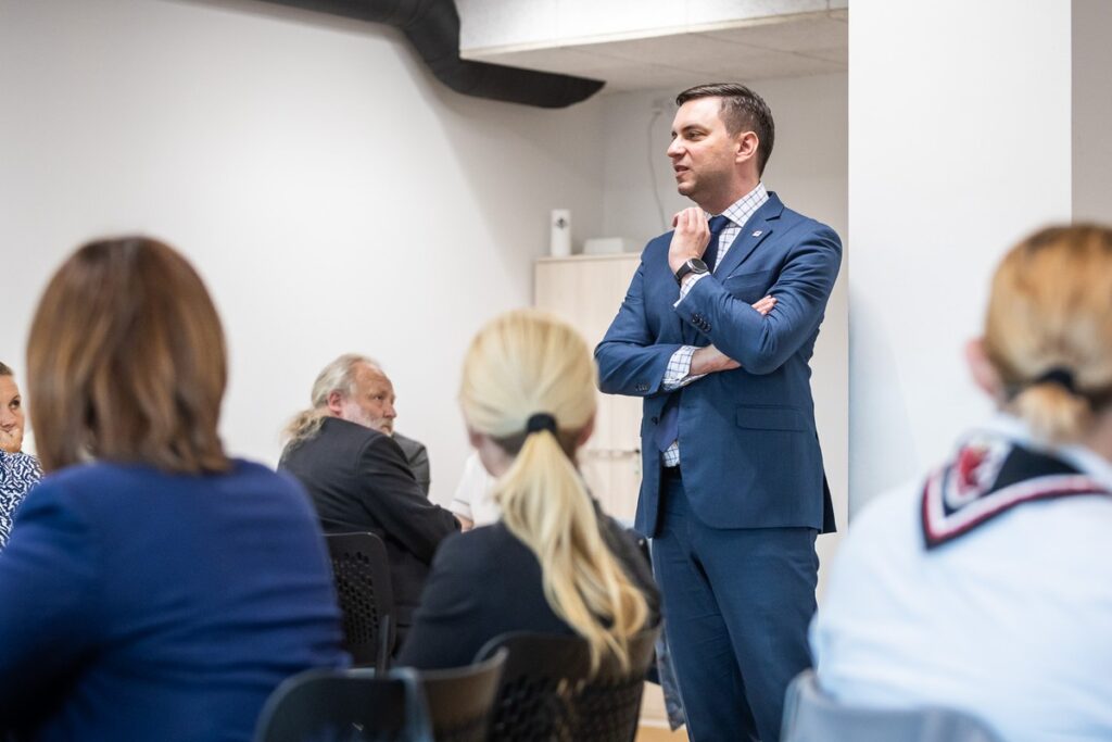 Okrągły stół ds. pożytku publicznego, fot. Szymon Zdziebło/tarantoga.pl dla UMWKP