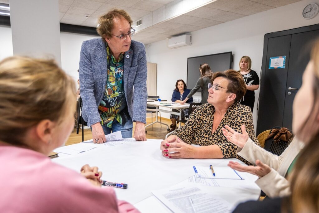 Okrągły stół ds. pożytku publicznego, fot. Szymon Zdziebło/tarantoga.pl dla UMWKP