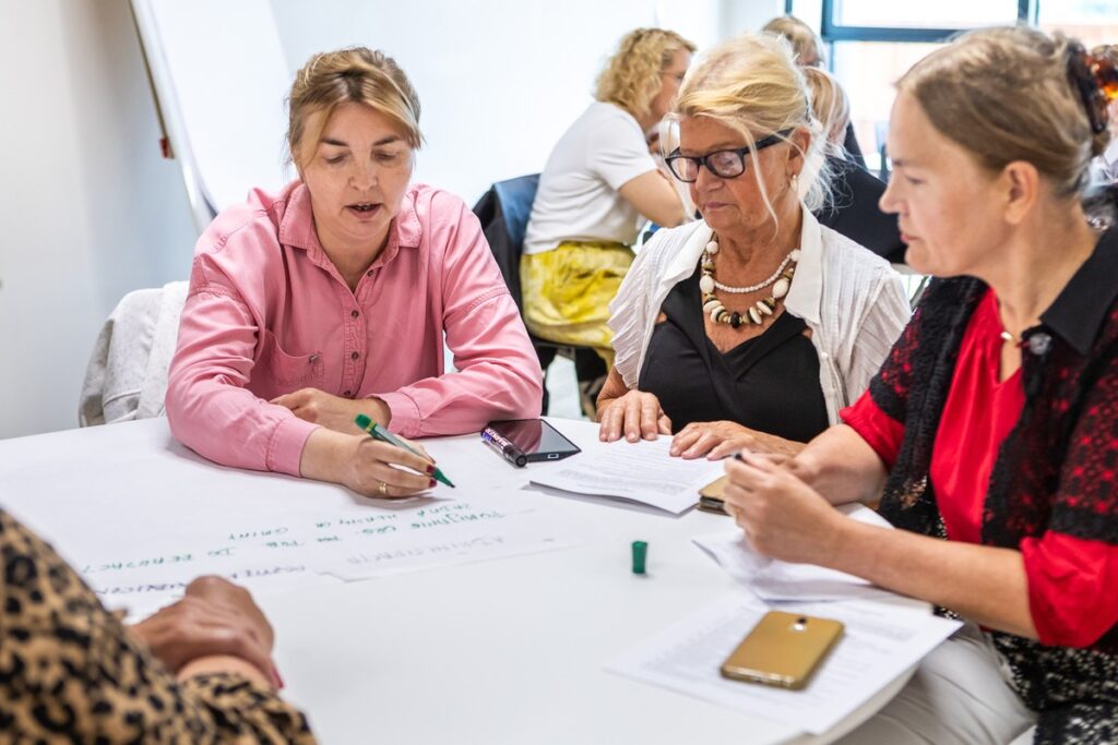Okrągły stół ds. pożytku publicznego, fot. Szymon Zdziebło/tarantoga.pl dla UMWKP