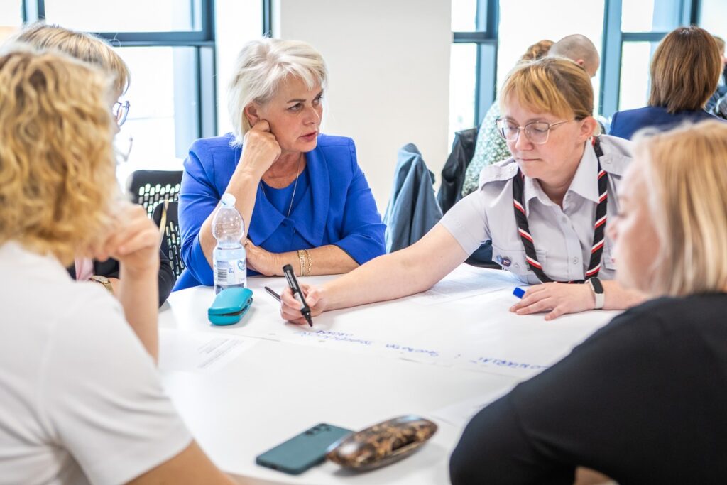 Okrągły stół ds. pożytku publicznego, fot. Szymon Zdziebło/tarantoga.pl dla UMWKP