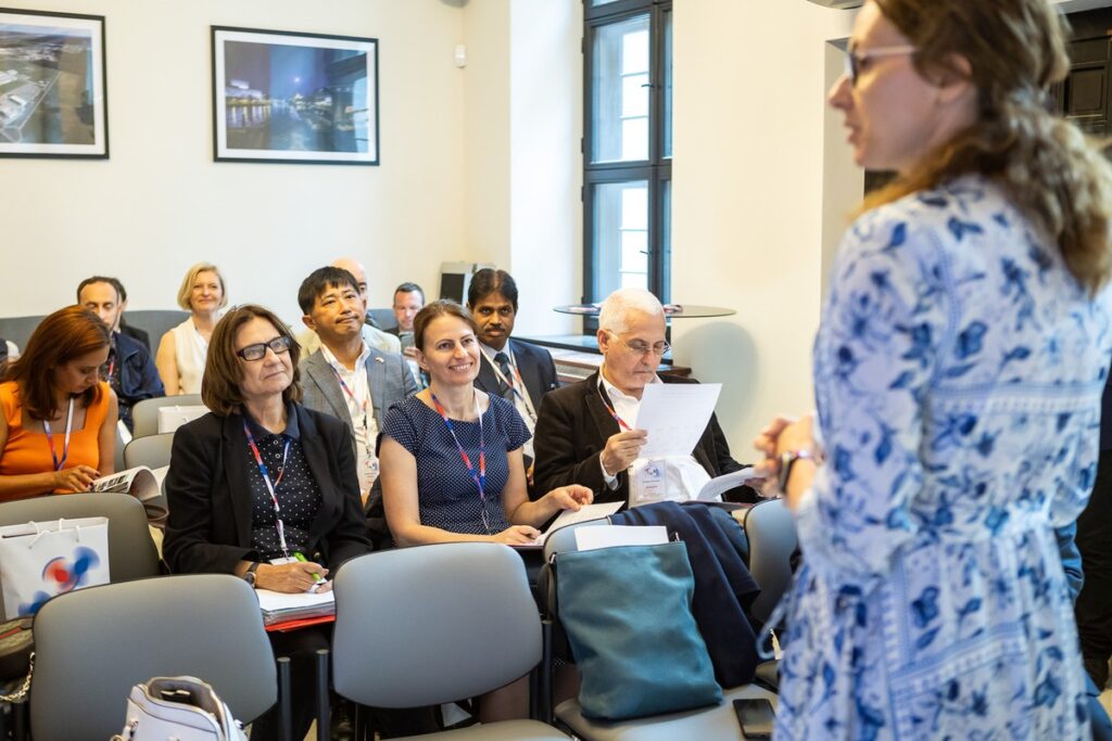 Spotkanie z radcami handlowymi ambasad, fot. Szymon Zdziebło/tarantoga.pl dla UMWKP
