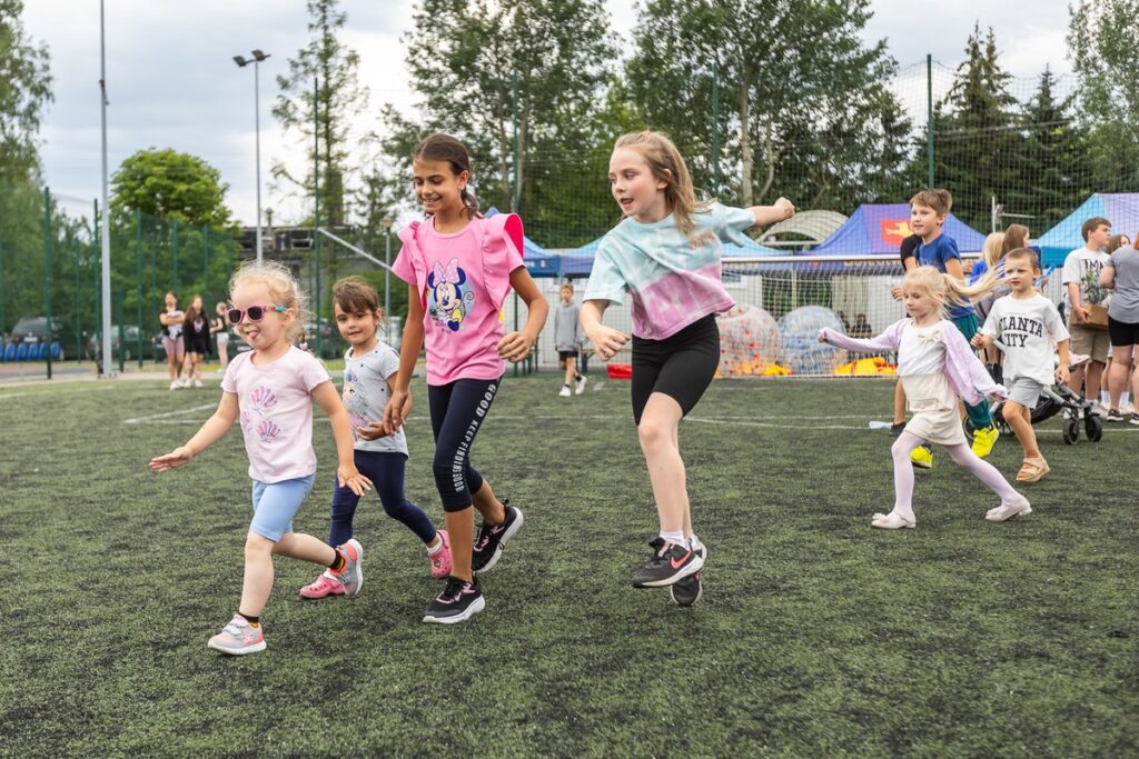 Sportowy dzień z aktywną gminą w Unisławiu, fot. Szymon Zdziebło, tarantoga.pl dla UMWKP