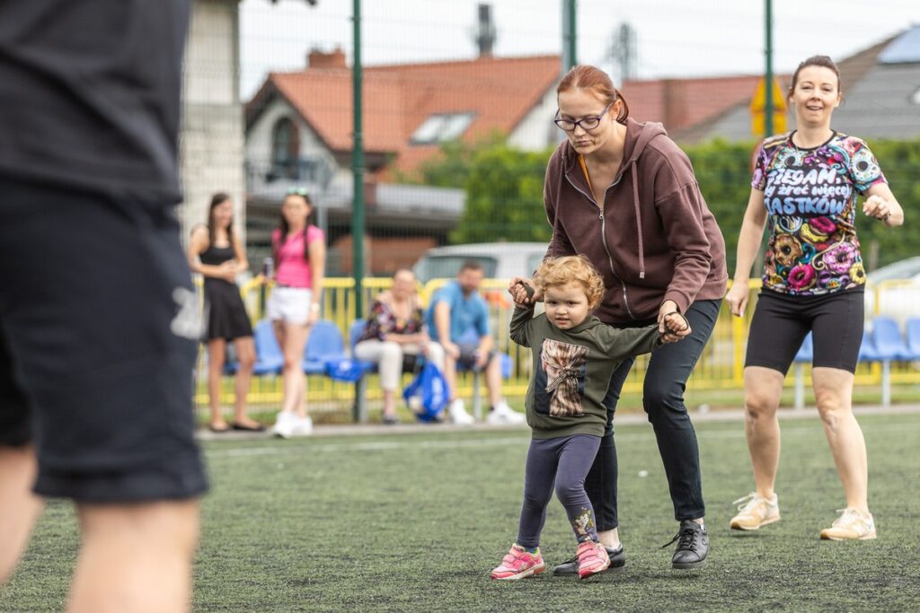 Sportowy dzień z aktywną gminą w Unisławiu, fot. Szymon Zdziebło, tarantoga.pl dla UMWKP