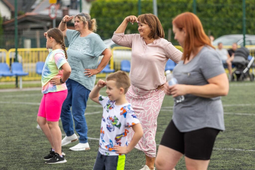 Sportowy dzień z aktywną gminą w Unisławiu, fot. Szymon Zdziebło, tarantoga.pl dla UMWKP