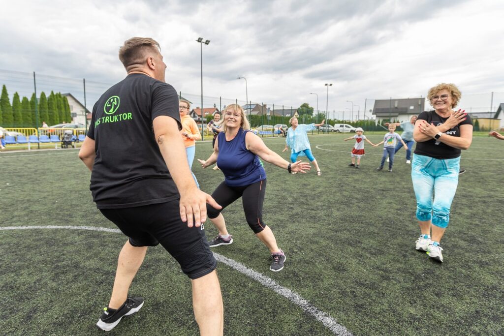 Sportowy dzień z aktywną gminą w Unisławiu, fot. Szymon Zdziebło, tarantoga.pl dla UMWKP