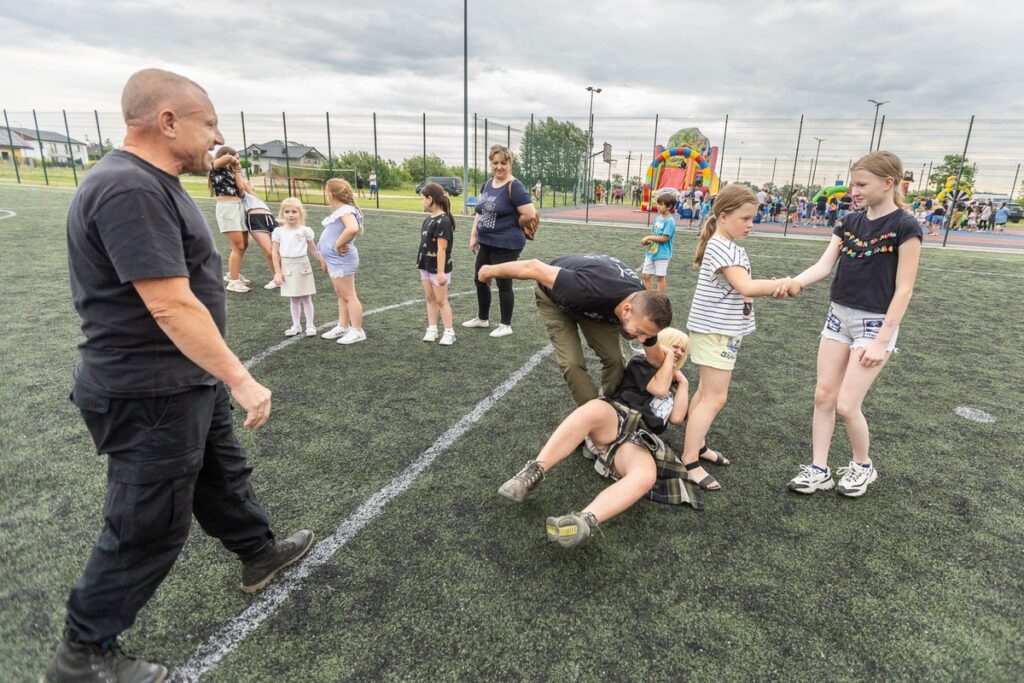 Sportowy dzień z aktywną gminą w Unisławiu, fot. Szymon Zdziebło, tarantoga.pl dla UMWKP