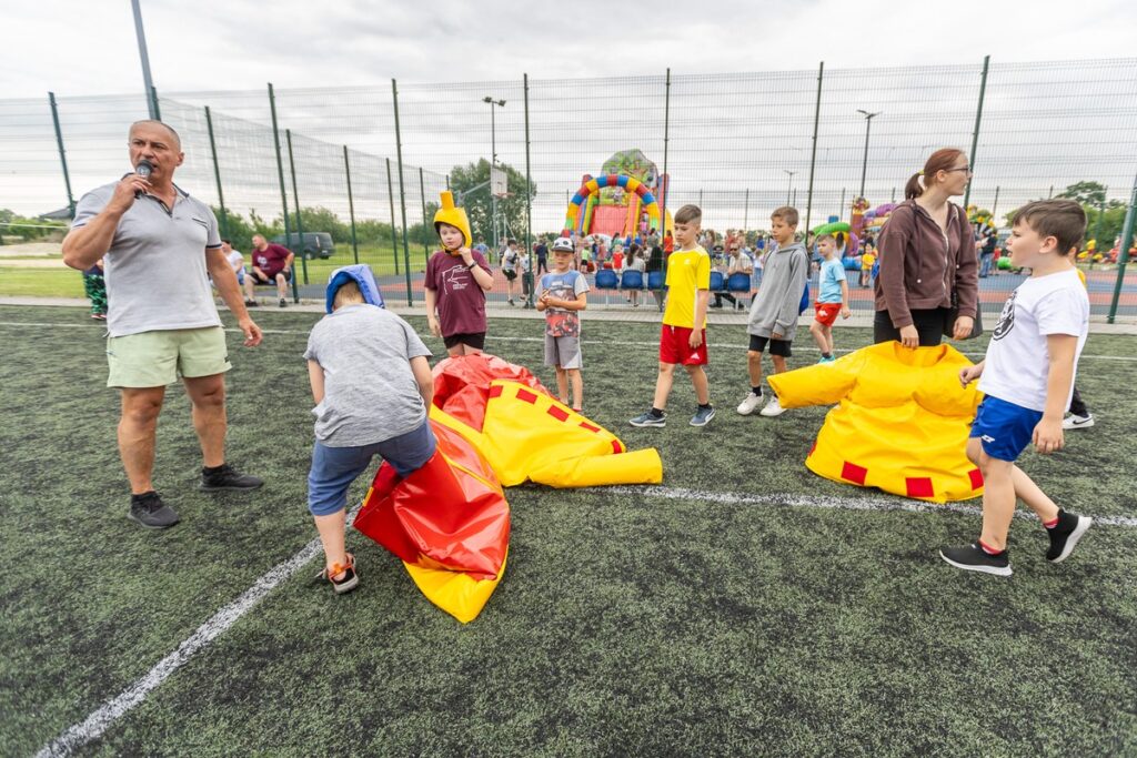 Sportowy dzień z aktywną gminą w Unisławiu, fot. Szymon Zdziebło, tarantoga.pl dla UMWKP