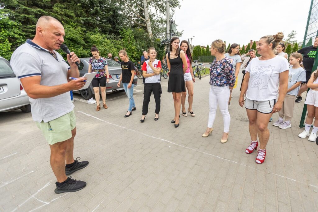 Sportowy dzień z aktywną gminą w Unisławiu, fot. Szymon Zdziebło, tarantoga.pl dla UMWKP