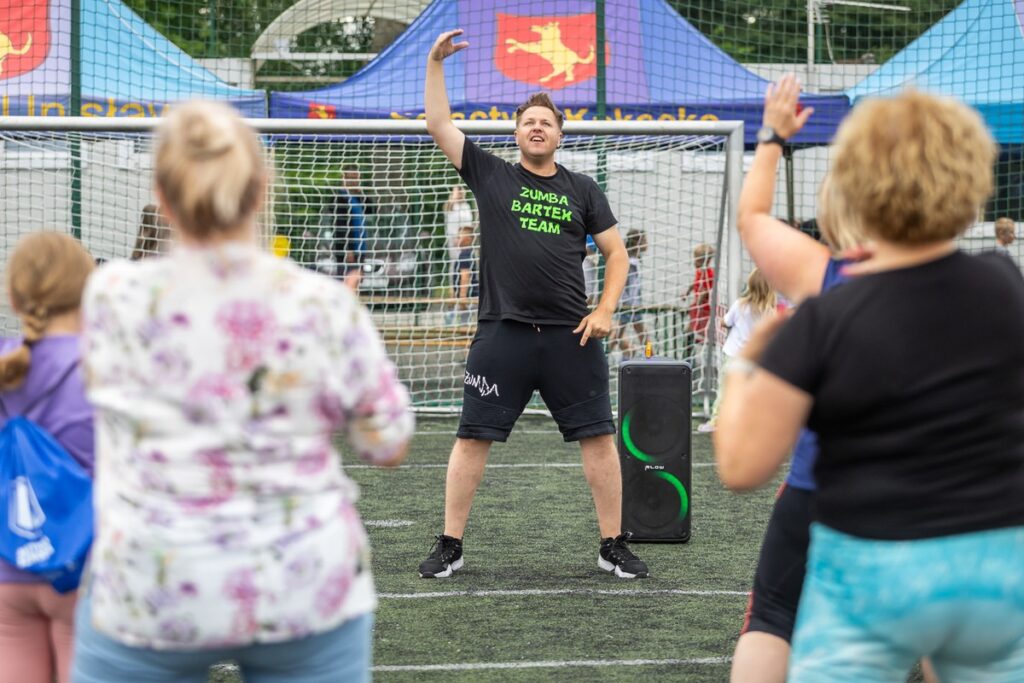 Sportowy dzień z aktywną gminą w Unisławiu, fot. Szymon Zdziebło, tarantoga.pl dla UMWKP