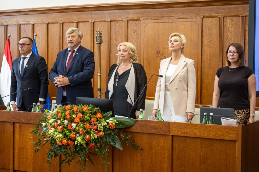 Sesja absolutoryjna sejmiku województwa, Szymon Zdziebło, tarantoga.pl dla UMWKP