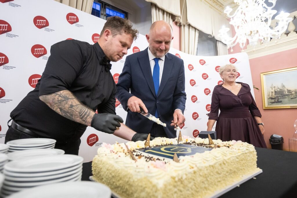 10-lecie Kujawsko-Pomorskiego Teatru Muzycznego w Toruniu, fot. Szymon Zdziebło/tarantoga.pl dla UMWKP