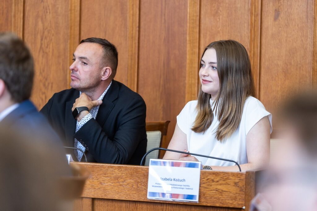 Pierwsze posiedzenie Młodzieżowego Sejmiku Województwa Kujawsko-Pomorskiego drugiej kadencji, fot. Szymon Zdziebło/tarantoga.pl dla UMWKP