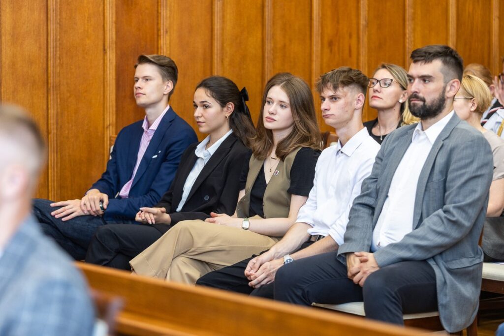 Pierwsze posiedzenie Młodzieżowego Sejmiku Województwa Kujawsko-Pomorskiego drugiej kadencji, fot. Szymon Zdziebło/tarantoga.pl dla UMWKP