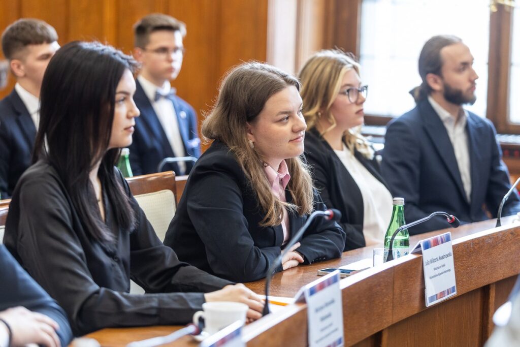 Pierwsze posiedzenie Młodzieżowego Sejmiku Województwa Kujawsko-Pomorskiego drugiej kadencji, fot. Szymon Zdziebło/tarantoga.pl dla UMWKP