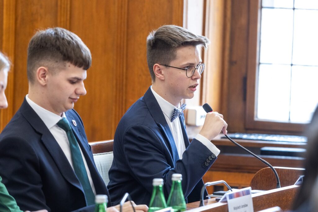 Pierwsze posiedzenie Młodzieżowego Sejmiku Województwa Kujawsko-Pomorskiego drugiej kadencji, fot. Szymon Zdziebło/tarantoga.pl dla UMWKP