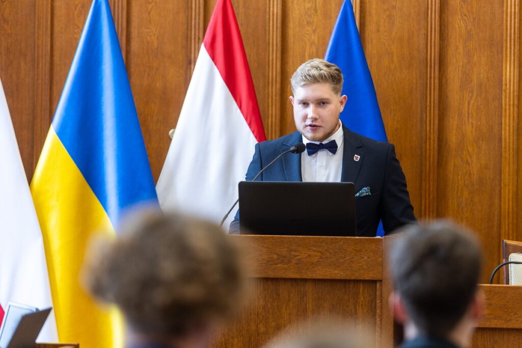 Pierwsze posiedzenie Młodzieżowego Sejmiku Województwa Kujawsko-Pomorskiego drugiej kadencji, fot. Szymon Zdziebło/tarantoga.pl dla UMWKP