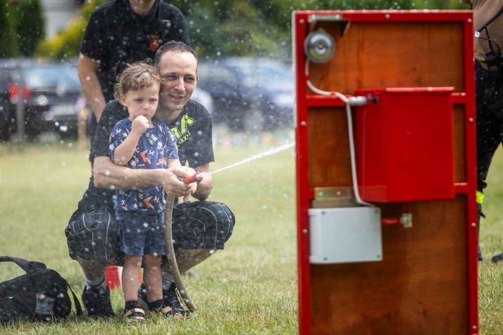 Piknik europejski w Łubiance, fot. Szymon Zdziebło, tarantoga.pl dla UMWKP