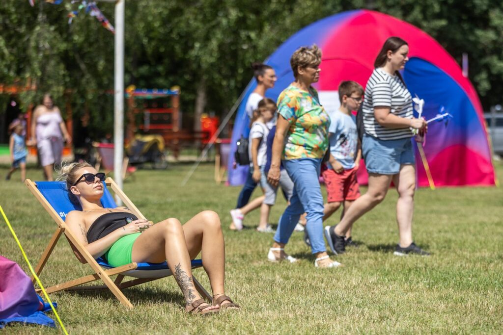 Piknik europejski w Łubiance, fot. Szymon Zdziebło, tarantoga.pl dla UMWKP