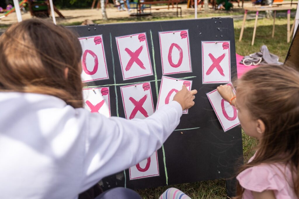Piknik europejski w Łubiance, fot. Szymon Zdziebło, tarantoga.pl dla UMWKP