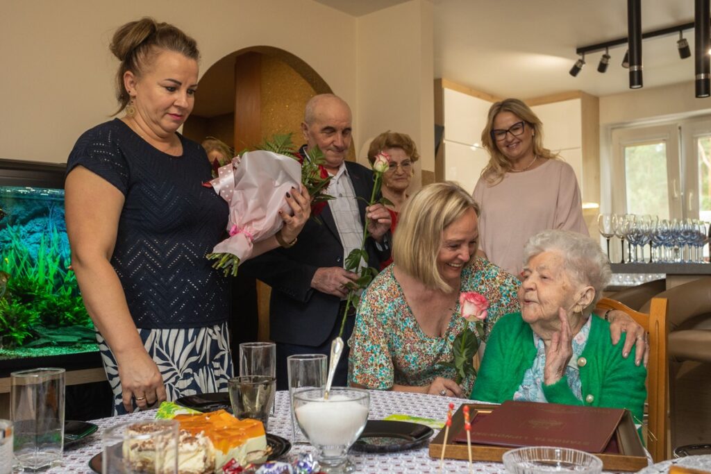 Setne urodziny Bronisławy Nizio fot. Mikołaj Kuras dla UMWKP