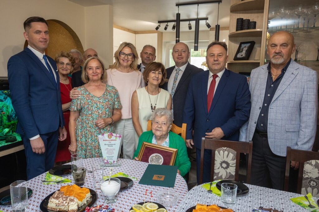 Setne urodziny Bronisławy Nizio fot. Mikołaj Kuras dla UMWKP