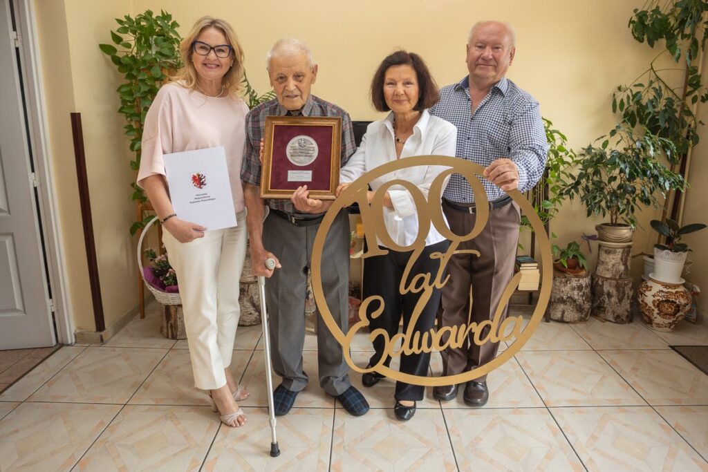 Setne urodziny Edwarda Holinko fot. Mikołaj Kuras dla UMWKP