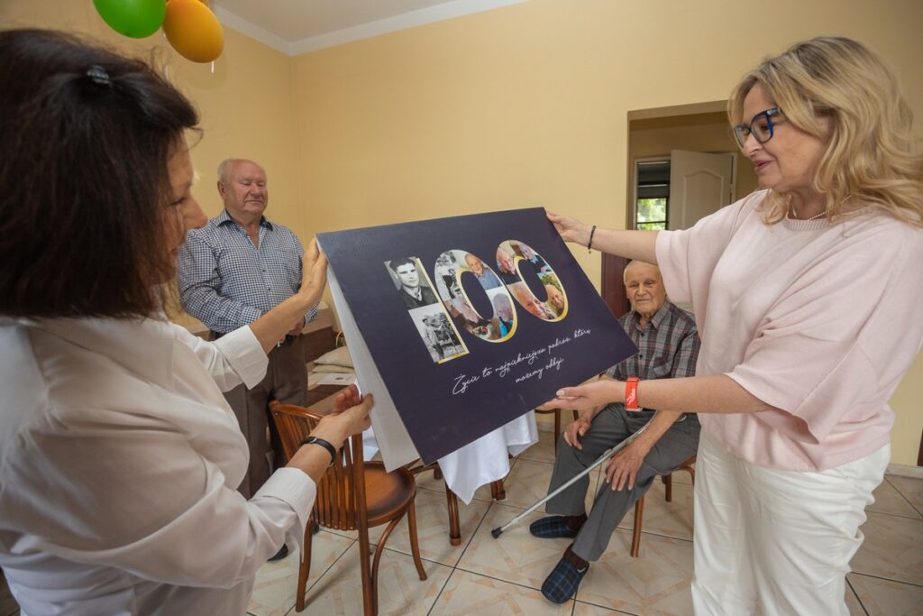 Setne urodziny Edwarda Holinko fot. Mikołaj Kuras dla UMWKP