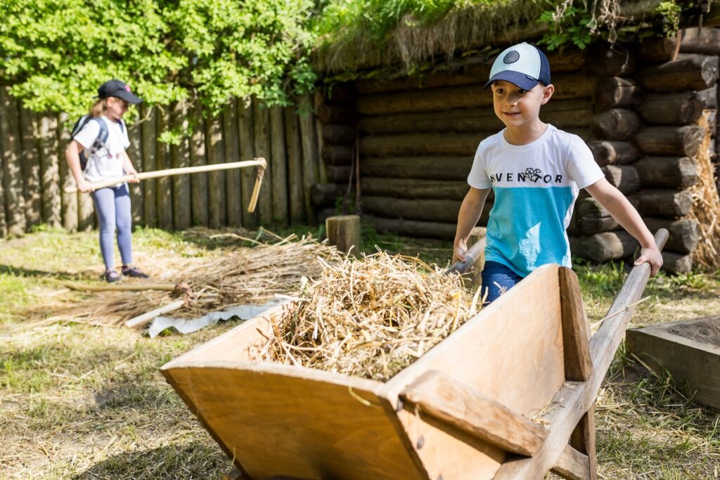 Majówka w Biskupinie, fot. Tomasz Czachorowski/eventphoto.com.pl dla UMWKP