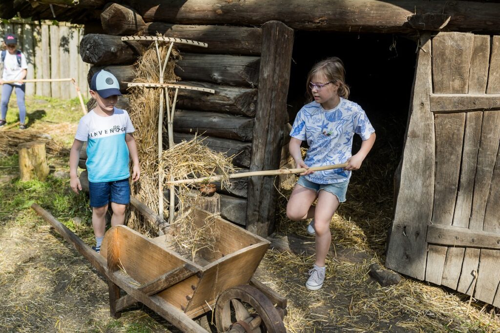 Majówka w Biskupinie, fot. Tomasz Czachorowski/eventphoto.com.pl dla UMWKP