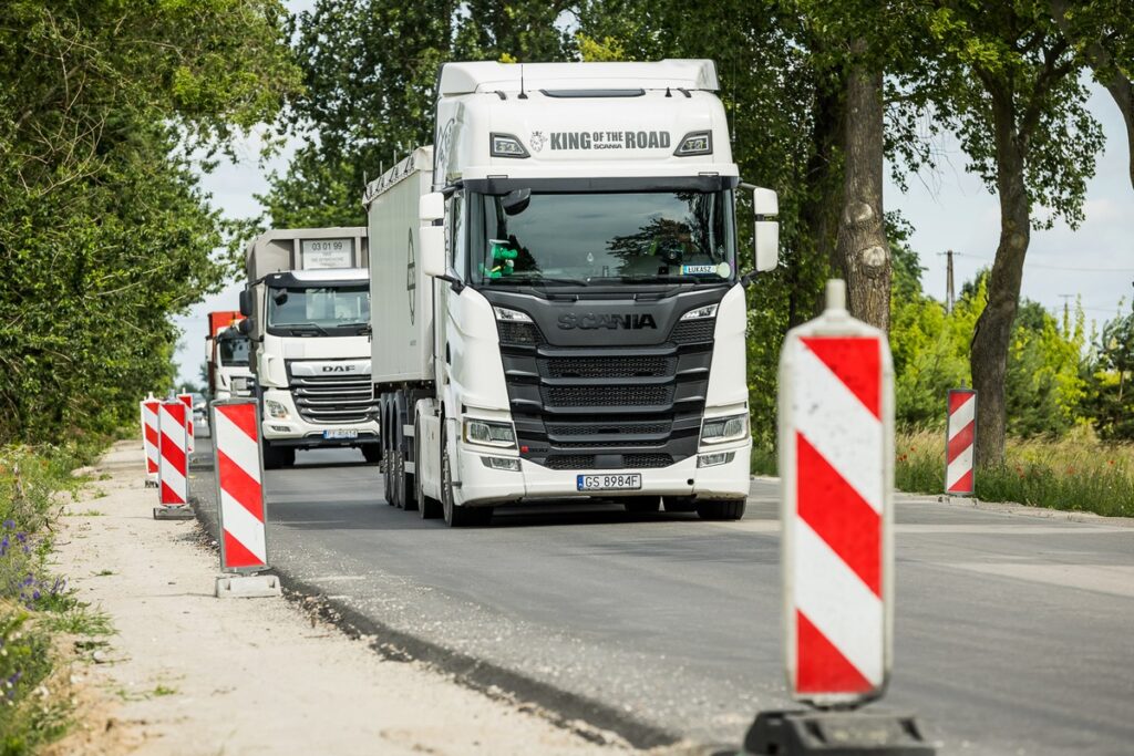 Modernizacja drogi wojewódzkiej nr 254 Barcin-Łabiszyn, fot. Tomasz Czachorowski/eventphoto.com.pl dla UMWKP