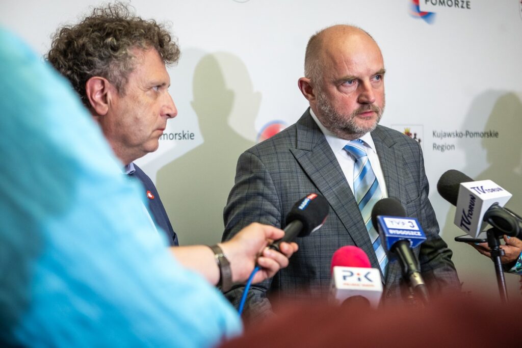 Spotkanie marszałka Piotra Całbeckiego z wiceministrem Jackiem Karnowskim, fot. Szymon Zdziebło/tarantoga dla UMWKP