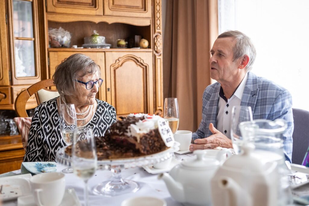 Wręczenie medalu Unitas Durat Apolonii Czarneckiej, fot. Szymon Zdziebło/tarantoga.pl dla UMWKP
