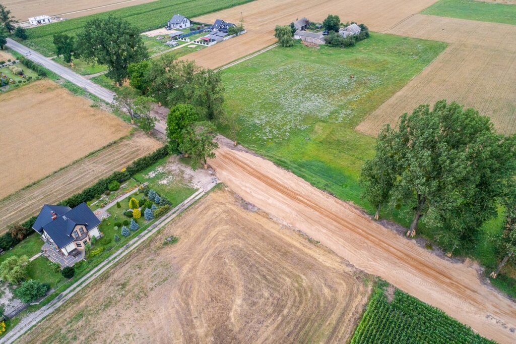 Budowa drogi wojewódzkiej 563, fot. Szymon Zdziebło/tarantoga.pl dla UMWKP