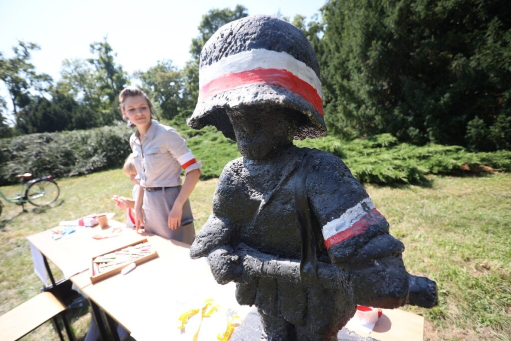 Barykada powstańcza w Toruniu, fot. Mikołaj Kuras dla UMWKP