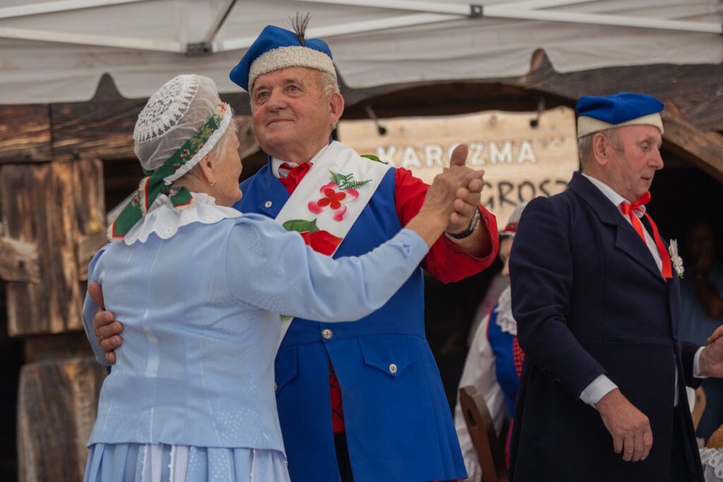Wesele w Kłóbce fot. Mikołaj Kuras dla UMWKP