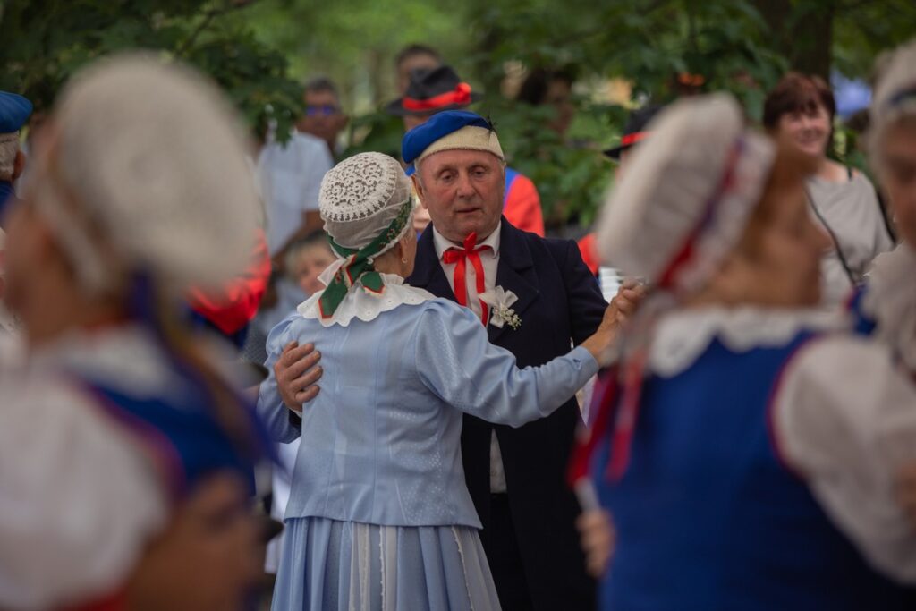 Wesele w Kłóbce fot. Mikołaj Kuras dla UMWKP