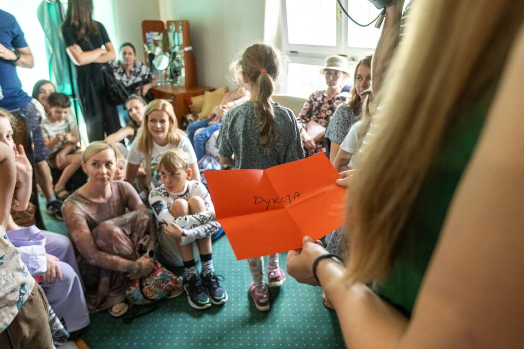 Zwiedzanie Teatru Horzycy fot. Szymon Zdziebło/tarantoga.pl dla UMWKP