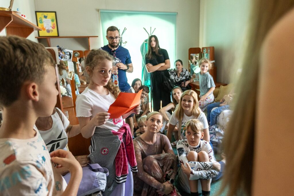 Zwiedzanie Teatru Horzycy fot. Szymon Zdziebło/tarantoga.pl dla UMWKP