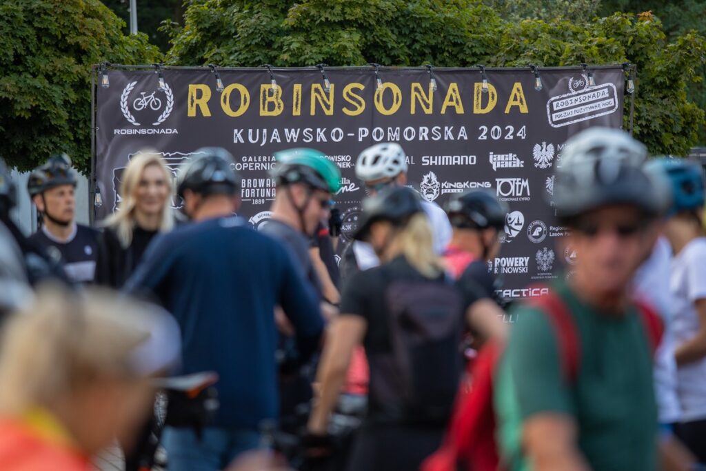 Start ultramaratonu rowerowego Robinsonada, fot. Mikołaj Kuras dla UMWKP