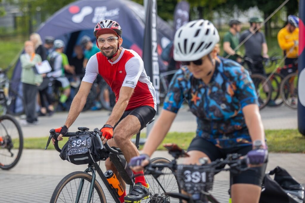Start ultramaratonu rowerowego Robinsonada, fot. Mikołaj Kuras dla UMWKP