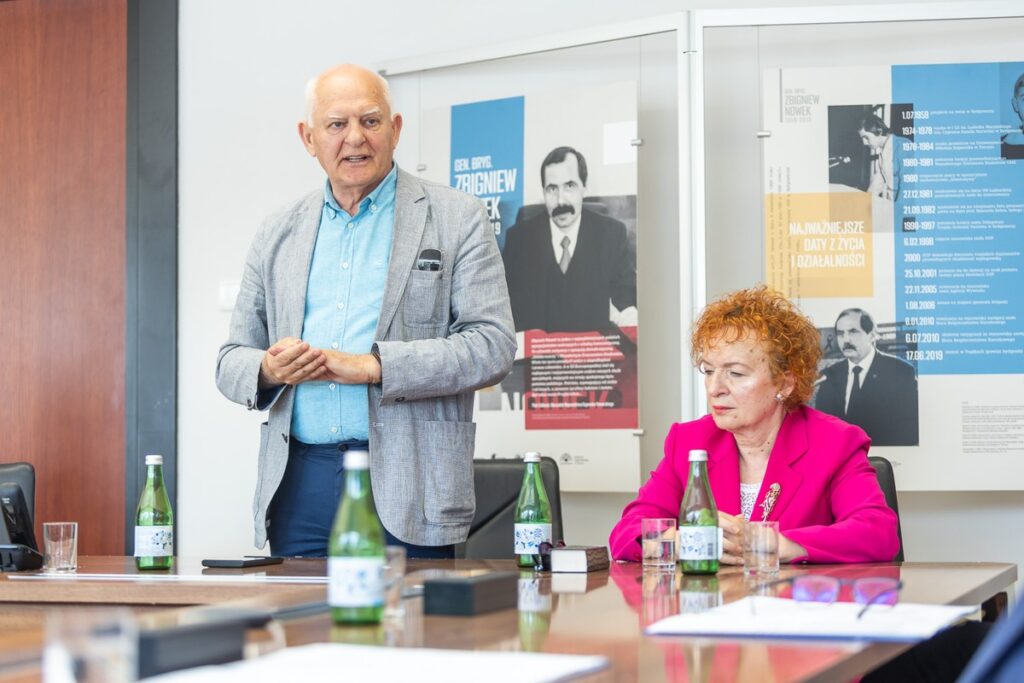 Podpisanie wniosku o wpisanie zespołu zabytkowej warzelni soli w Ciechocinku na listę UNESCO, fot. Szymon Zdziebło/tarantoga.pl dla UMWKP