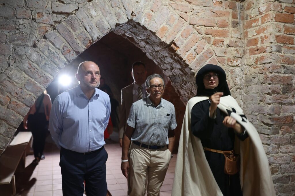 Wizyta marszałka Piotra Całbeckiego na zamku w Świeciu, fot. Tomasz Czachorowski/evemtphoto.com.pl dla UMWKP