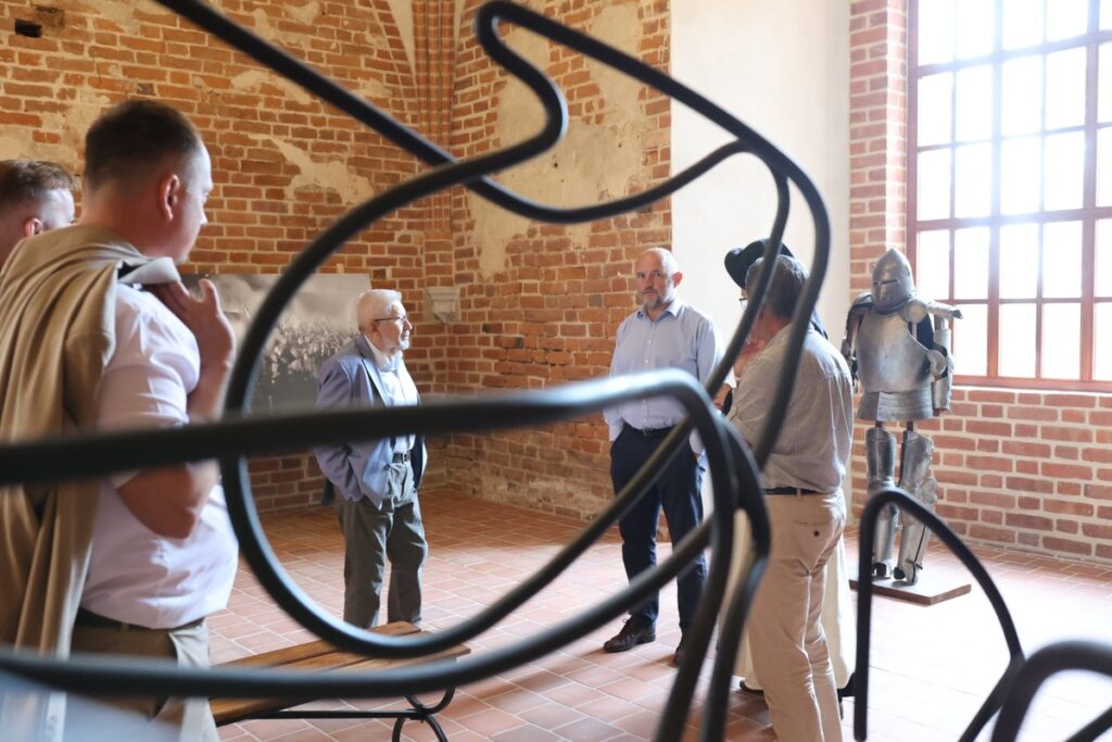 Wizyta marszałka Piotra Całbeckiego na zamku w Świeciu, fot. Tomasz Czachorowski/evemtphoto.com.pl dla UMWKP