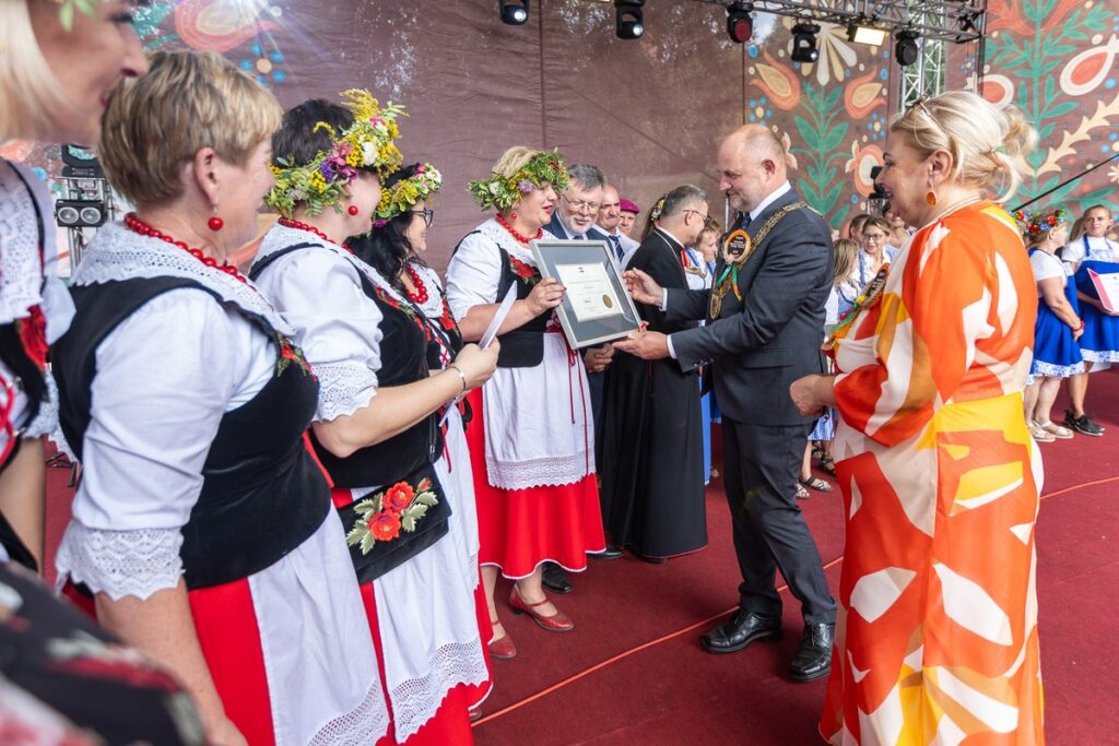 Dożynki wojewódzkie w Grudziądzu, fot. Szymon Zdziebło/tarantoga.pl dla UMWKP