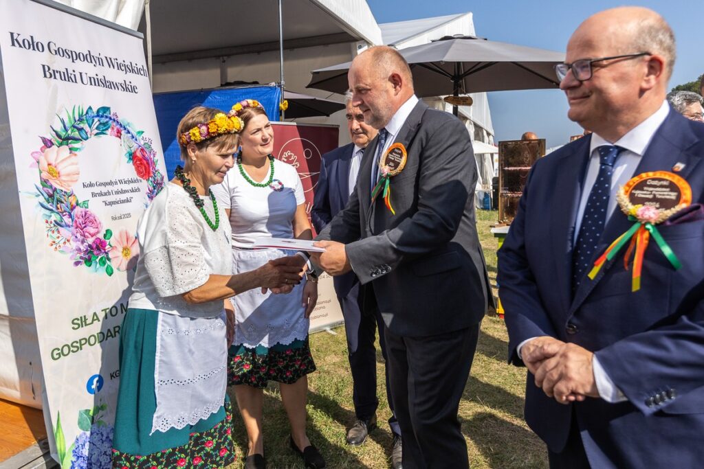 Dożynki wojewódzkie w Grudziądzu, fot. Szymon Zdziebło/tarantoga.pl dla UMWKP