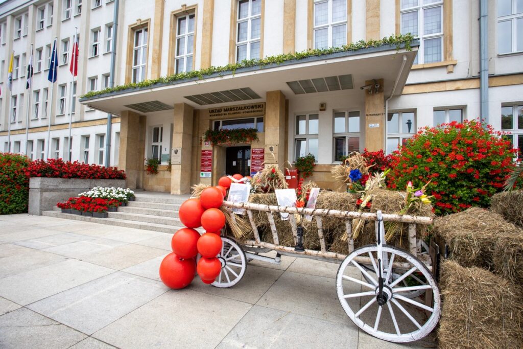 Wieńce dożynkowe w Urzędzie Marszałkowskim, fot. Mikołaj Kuras dla UMWKP
