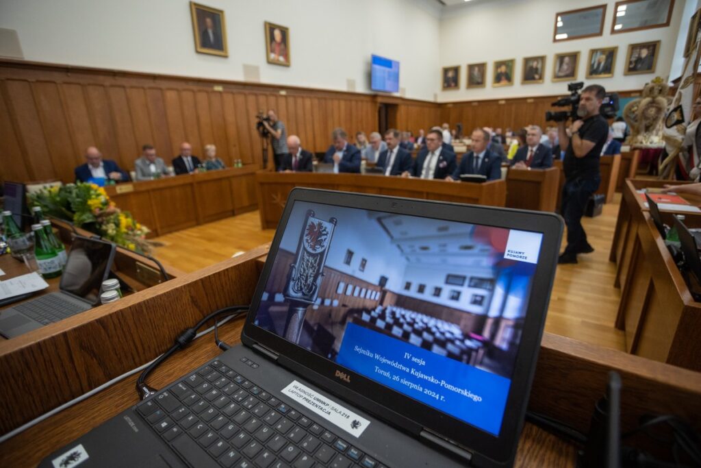 Sesja sejmiku województwa, 26 sierpnia 2024, fot. Mikołaj Kuras dla UMWKP