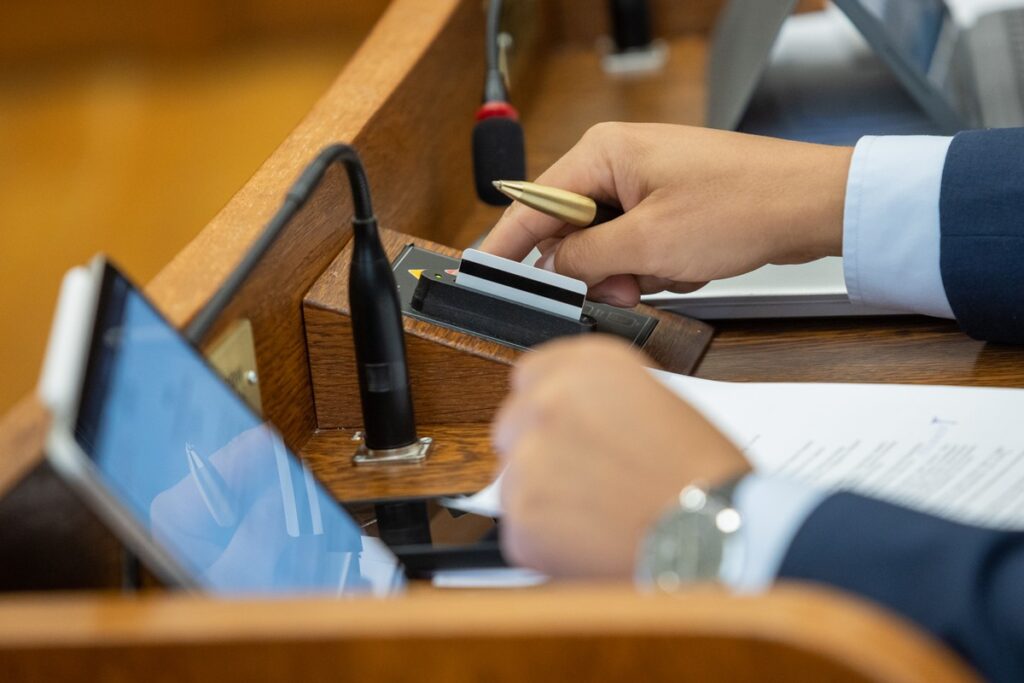 Sesja sejmiku województwa, 26 sierpnia 2024, fot. Mikołaj Kuras dla UMWKP